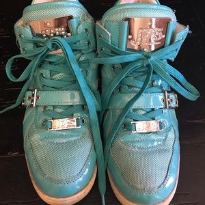 J75 by Jump. Turquoise sneakers